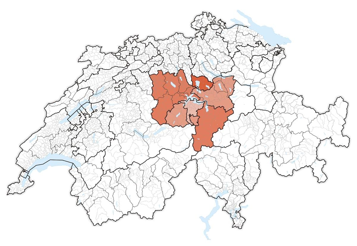 地図の中央にスイス 